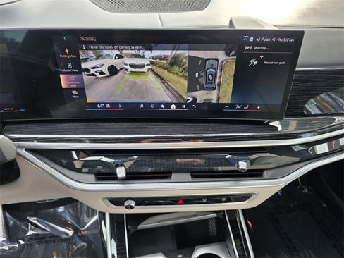 Certified 2024 BMW X7 xDrive40i w/ M Sport Package image 27