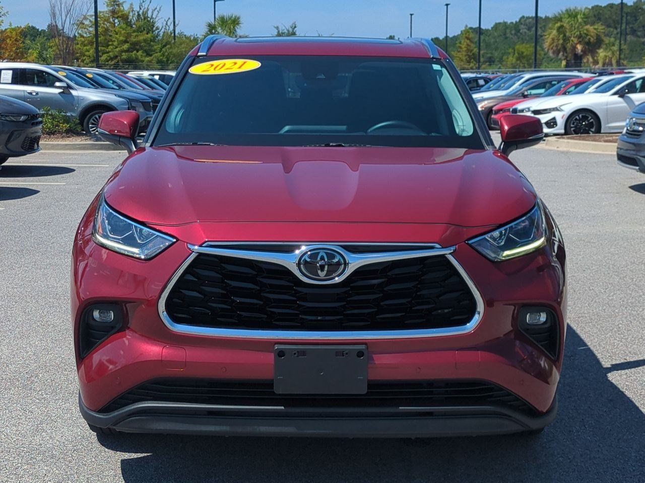 Used 2021 Toyota Highlander Limited FWD image 9
