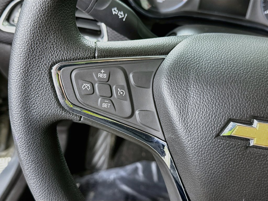 Used 2017 Chevrolet Cruze LT FWD image 19