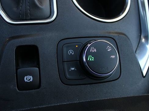 Used 2023 Chevrolet Traverse Premier w/ Redline Edition AWD/4WD image 22