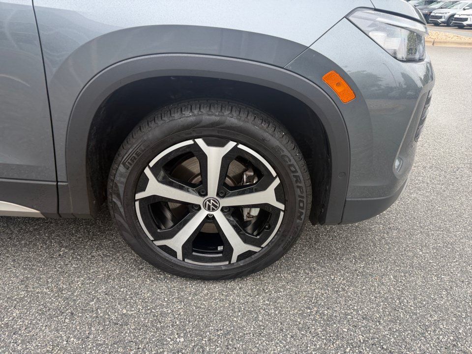 Certified 2026 Volkswagen Tiguan SE w/ Panoramic Sunroof Package AWD/4WD image 25