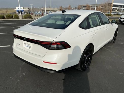 Used 2025 Honda Accord SE image 3