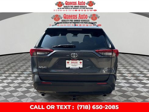 Used 2019 Toyota RAV4 LE w/ All Weather Liner Package AWD/4WD image 5