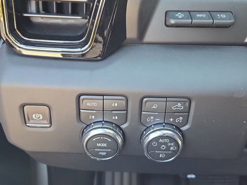 New 2026 GMC Sierra 1500 AT4 w/ AT4 Premium Package image 21