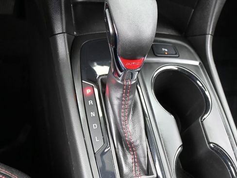 Used 2022 Chevrolet Equinox RS w/ RS Leather Package image 35