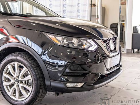 Used 2021 Nissan Rogue Sport SV image 5
