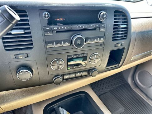 Used 2012 Chevrolet Silverado 2500 LT w/ Interior Plus Package image 10