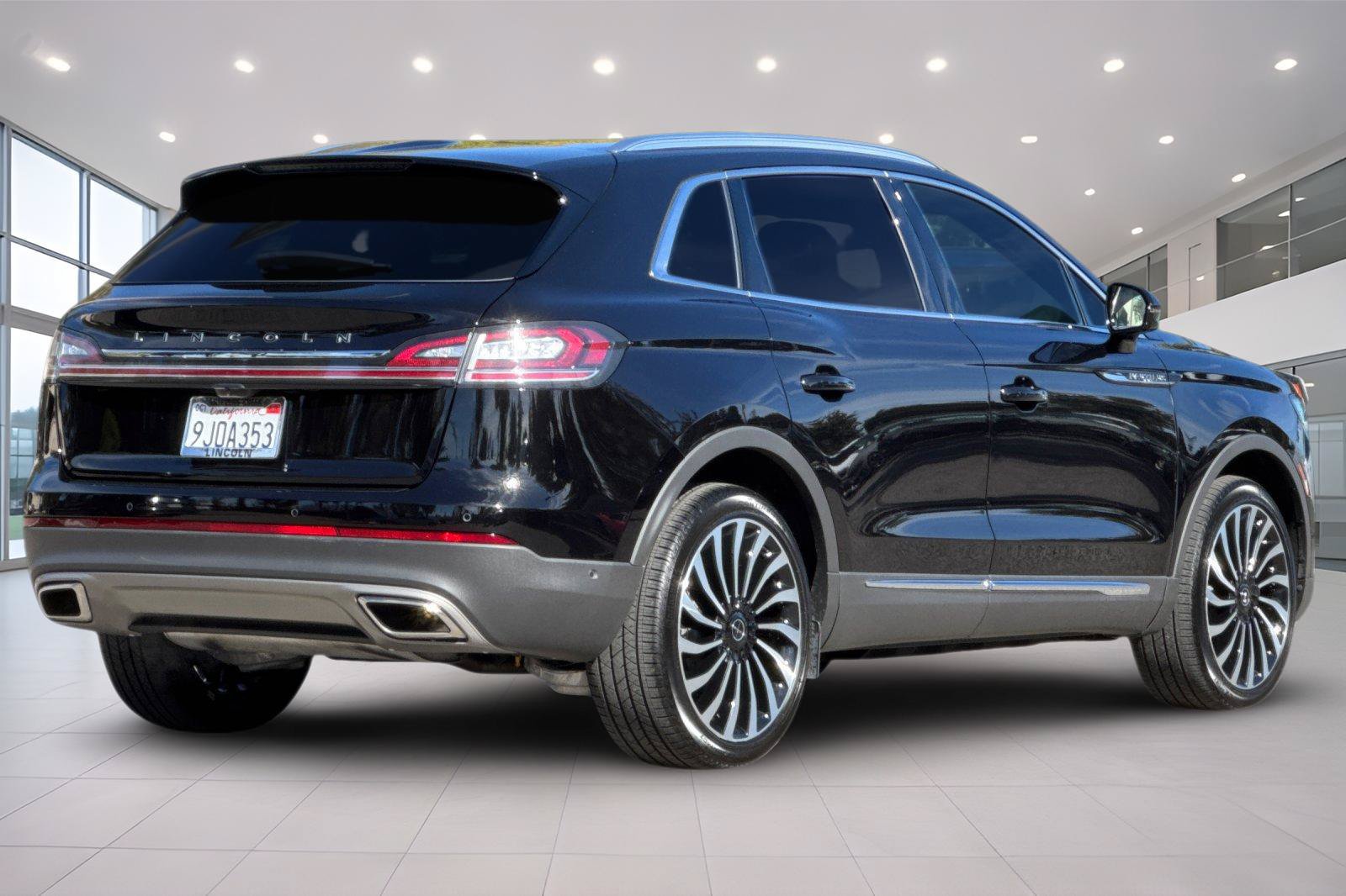 Used 2023 Lincoln Nautilus Black Label AWD/4WD image 4