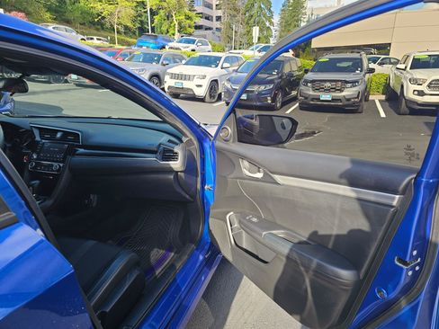 Used 2021 Honda Civic Sport image 11