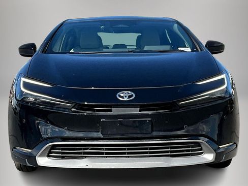 Used 2024 Toyota Prius XLE image 2