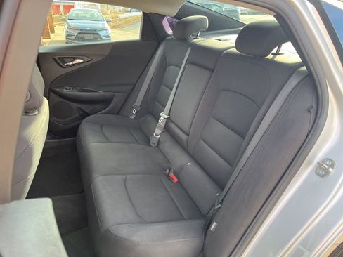 Used 2022 Chevrolet Malibu LT image 19