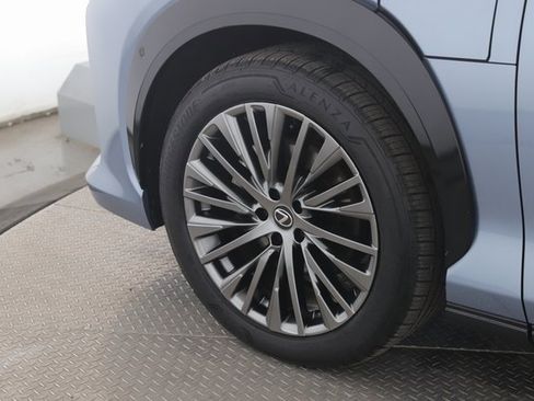 Used 2023 Lexus RZ 450e Premium w/ Accessory Package (2T) image 13