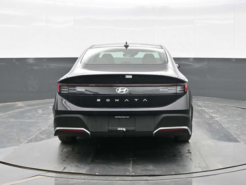Used 2025 Hyundai Sonata SE FWD image 6
