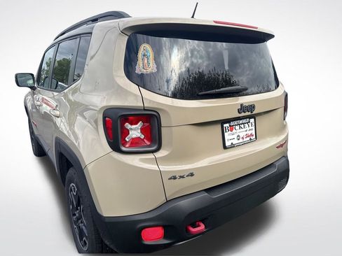 Used 2016 Jeep Renegade Trailhawk AWD/4WD image 4