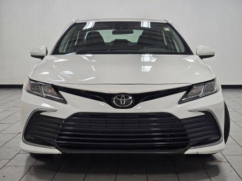 Used 2024 Toyota Camry LE image 9