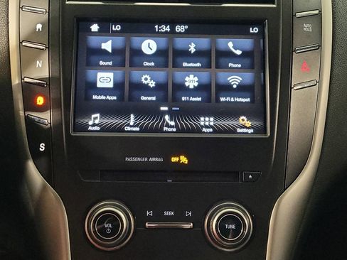 Used 2018 Lincoln MKC Premiere FWD image 25