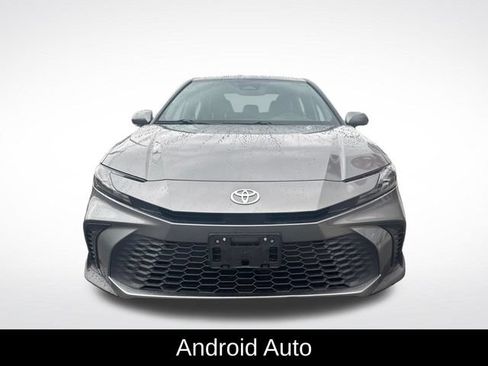 Used 2025 Toyota Camry SE FWD image 9