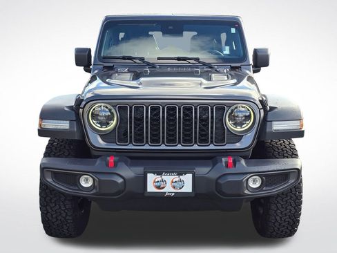 Used 2024 Jeep Wrangler Unlimited Rubicon w/ Convenience Group image 3