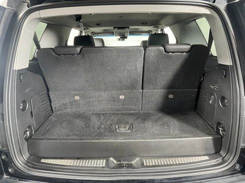 Used 2019 Cadillac Escalade Premium Luxury image 7