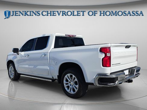 Used 2022 Chevrolet Silverado 1500 LTZ image 7