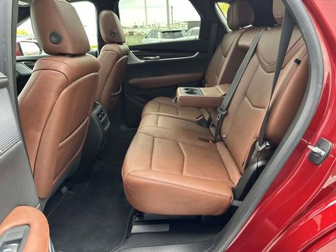 Certified 2023 Cadillac XT5 Premium Luxury AWD/4WD image 29