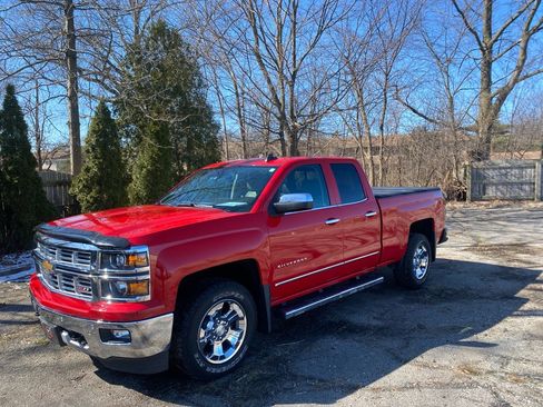 Used 2015 Chevrolet Silverado 1500 LTZ Z71 w/ LTZ Plus Package image 1