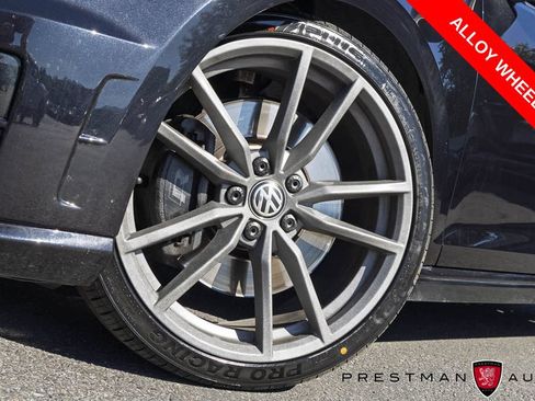Used 2017 Volkswagen Golf R 4-Door AWD/4WD image 11