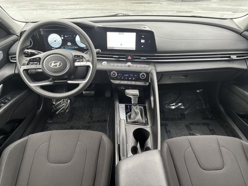 Used 2024 Hyundai Elantra SEL image 21