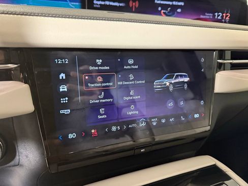 Certified 2025 Lincoln Navigator Reserve image 32