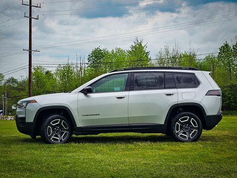 New 2026 Jeep Cherokee Laredo AWD/4WD image 6
