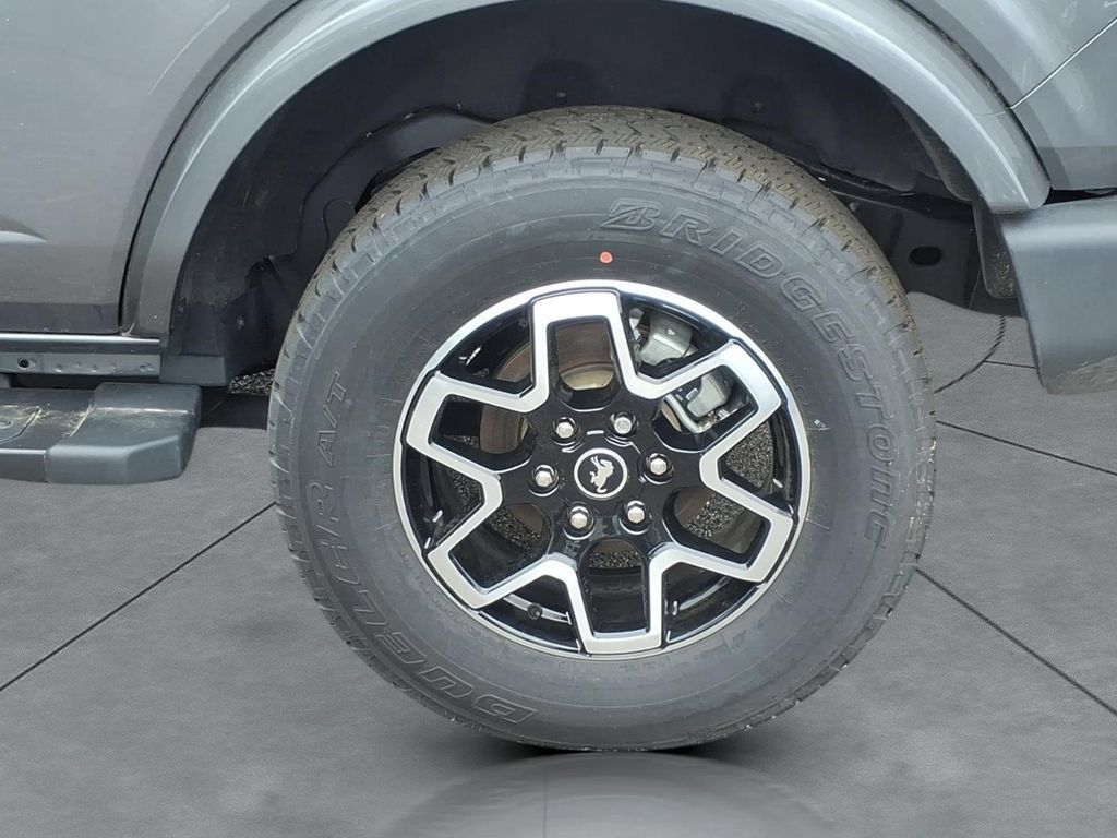 New 2024 Ford Bronco Outer Banks AWD/4WD image 4