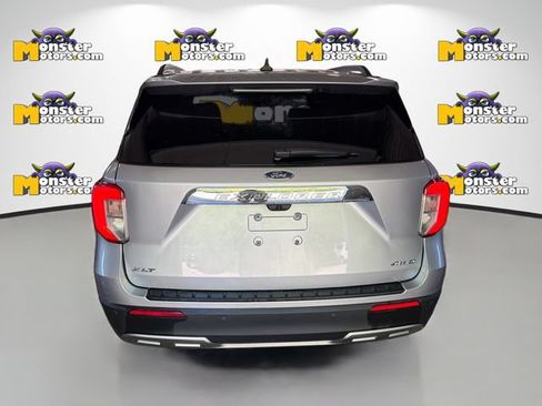 Used 2023 Ford Explorer XLT AWD/4WD image 5