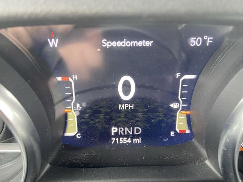 Used 2021 Jeep Wrangler Unlimited Sahara AWD/4WD image 10
