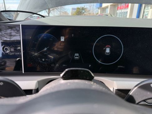 Used 2025 Hyundai Tucson Limited image 10