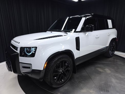 Used 2025 Land Rover Defender 110 S image 45