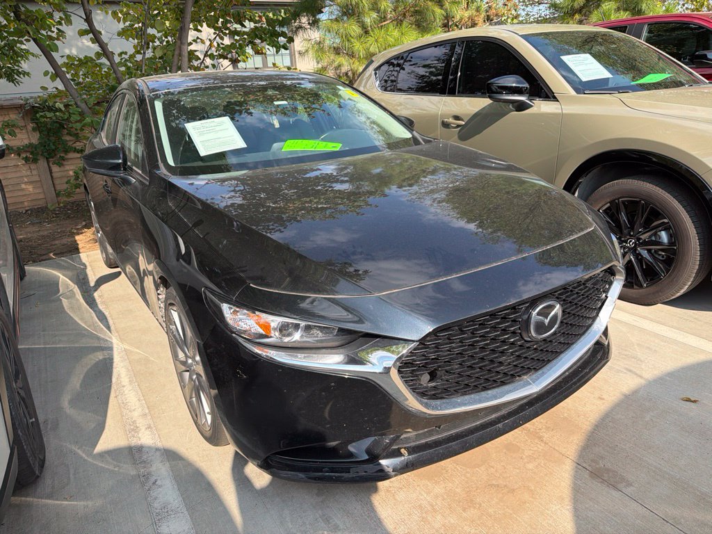 Used 2023 MAZDA MAZDA3 s FWD image 2
