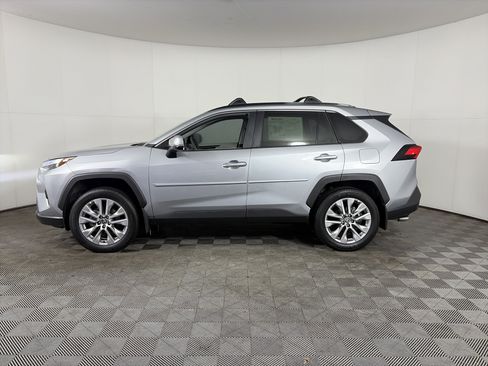 Used 2025 Toyota RAV4 XLE Premium image 12