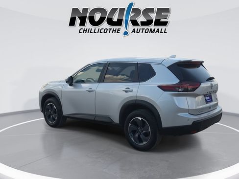 Used 2024 Nissan Rogue SV FWD image 6