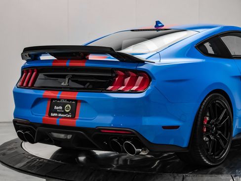 Used 2022 Ford Mustang Shelby GT500 w/ Technology Package RWD image 17