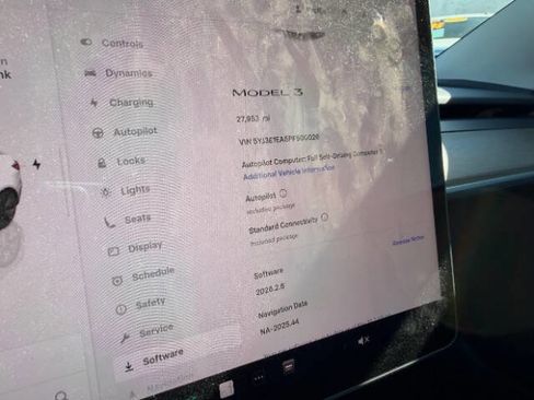 Used 2023 Tesla Model 3 Standard Range image 11