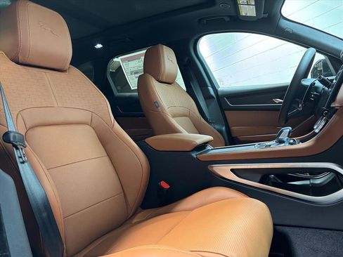 New 2026 Jaguar F-PACE R-Dynamic S image 31