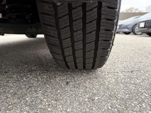 Used 2019 Hyundai Santa Fe SE FWD image 12