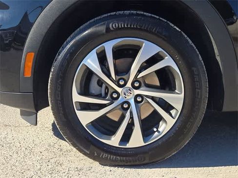 Used 2023 Buick Envision Essence image 12