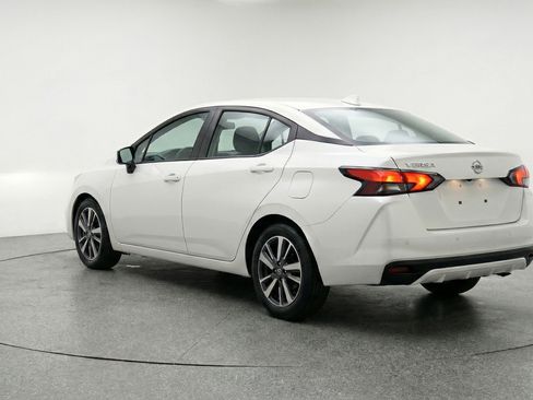 Used 2025 Nissan Versa SV image 6