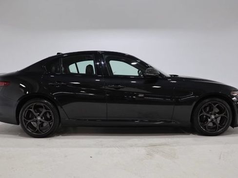 Used 2023 Alfa Romeo Giulia Estrema AWD/4WD image 8