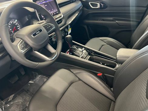 New 2026 Jeep Compass Latitude AWD/4WD image 9