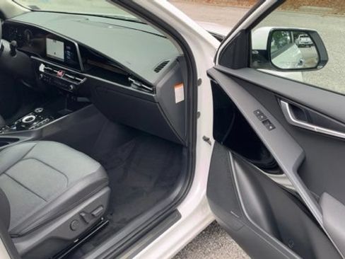 Used 2023 Kia Niro Wave w/ Wave Preserve Package FWD image 10