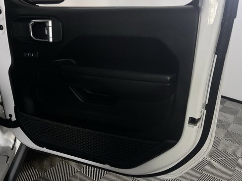 Certified 2023 Jeep Wrangler Unlimited Rubicon image 35