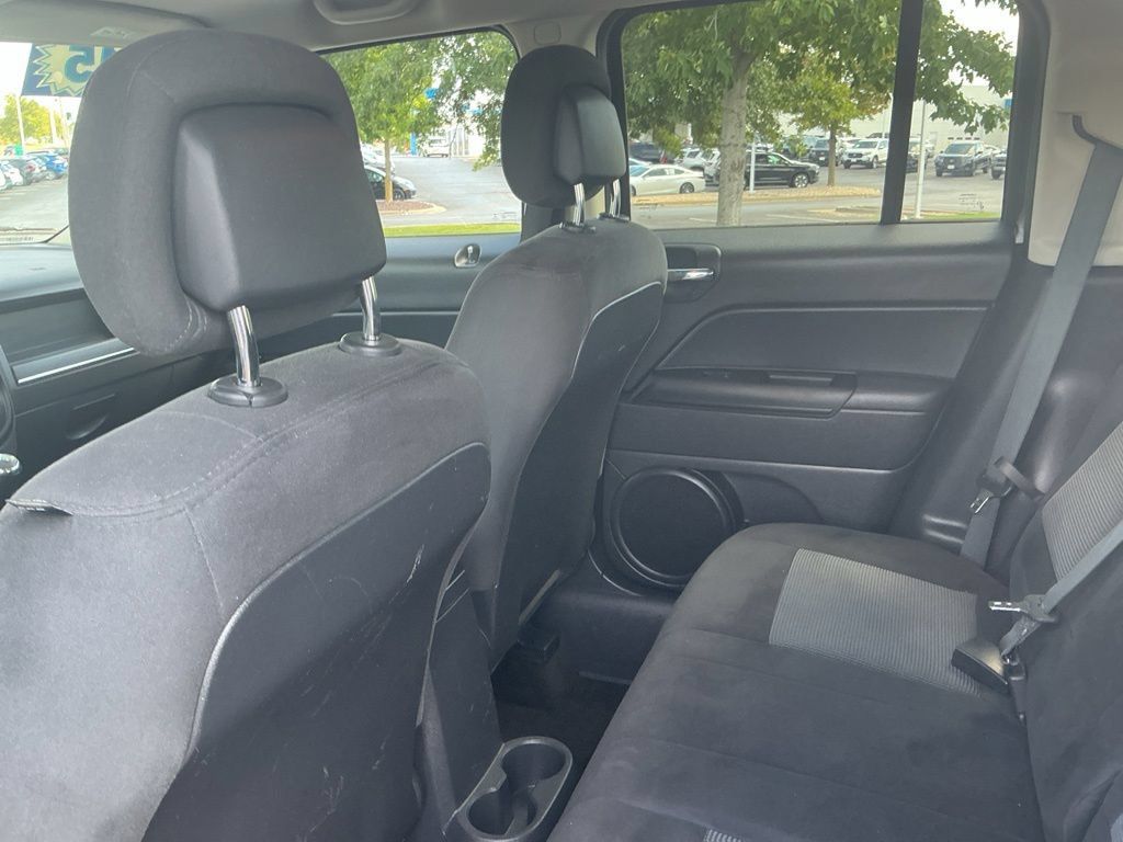 Used 2015 Jeep Patriot Latitude w/ Sun/Sound Group AWD/4WD image 23
