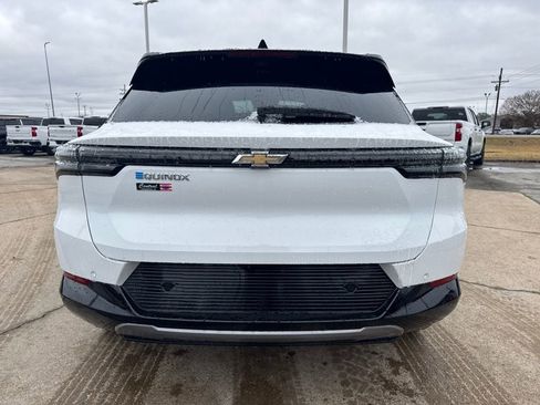 New 2026 Chevrolet Equinox EV LT image 5